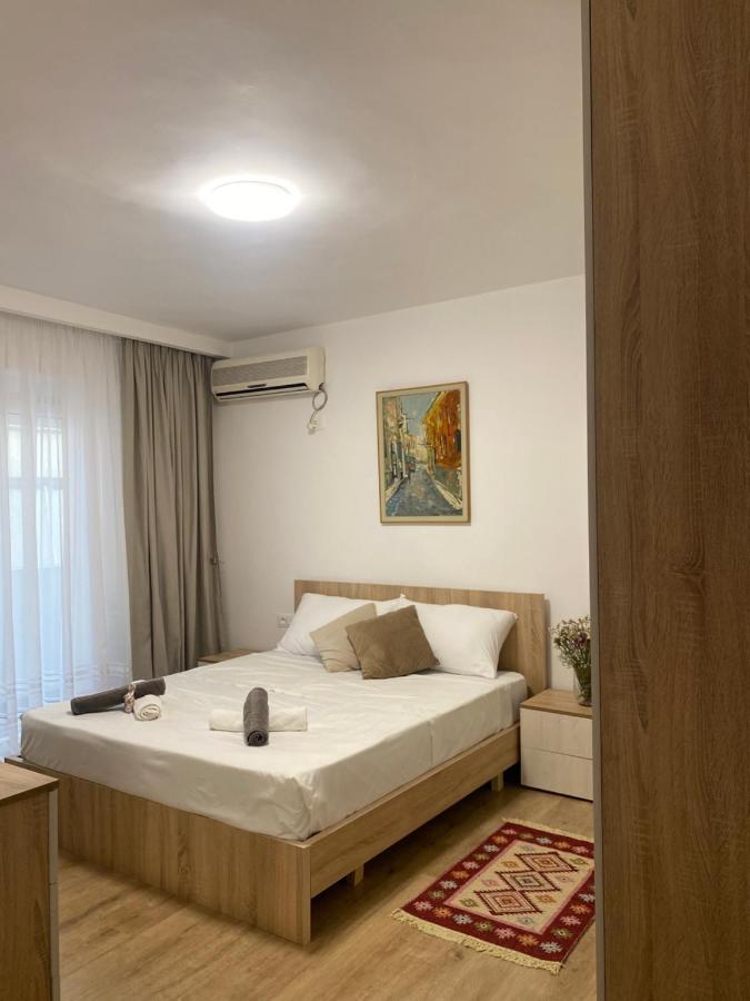 Central Welcoming Apartment In ติรานา ภายนอก รูปภาพ