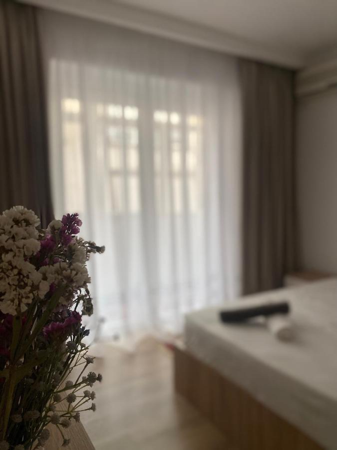Central Welcoming Apartment In ติรานา ภายนอก รูปภาพ